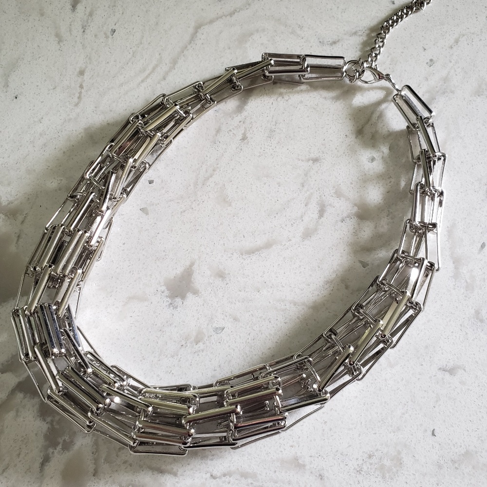 Women's silver chain-link necklace